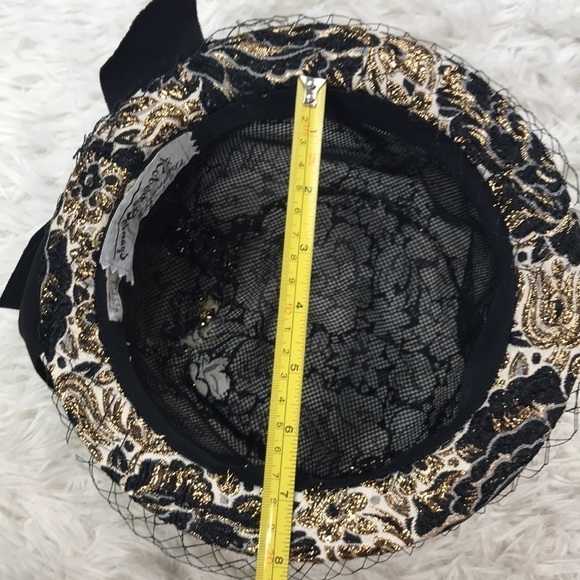 Vintage Roberta Bernay’s Veiled Gold Black Pillbox - Picture 10 of 10